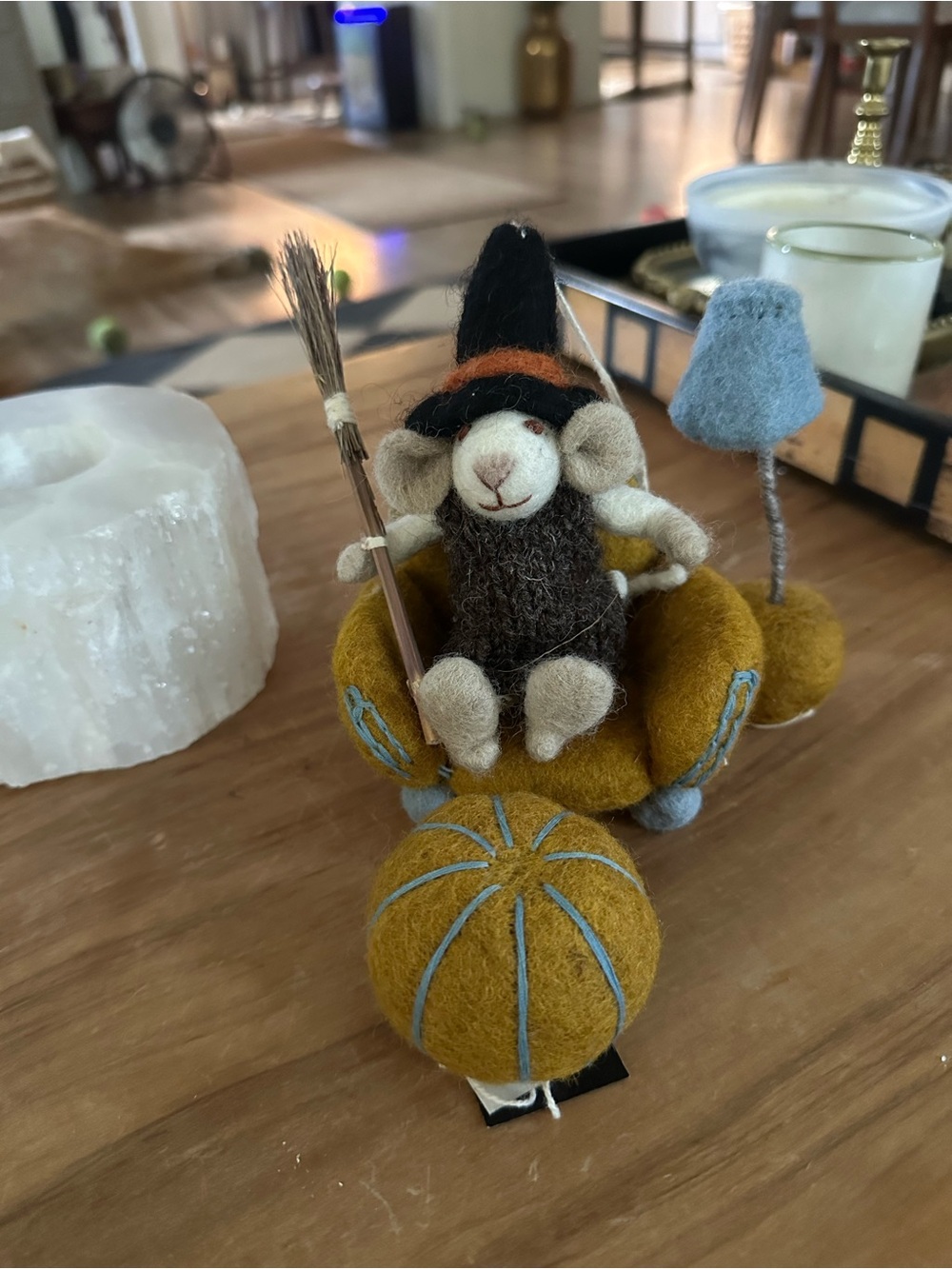 Handmade Gry&Sif wool witch mouse only pose 6” ornament brown dress broom hygge
